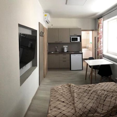 Apartmany U Stadionu 顺佩尔克 外观 照片