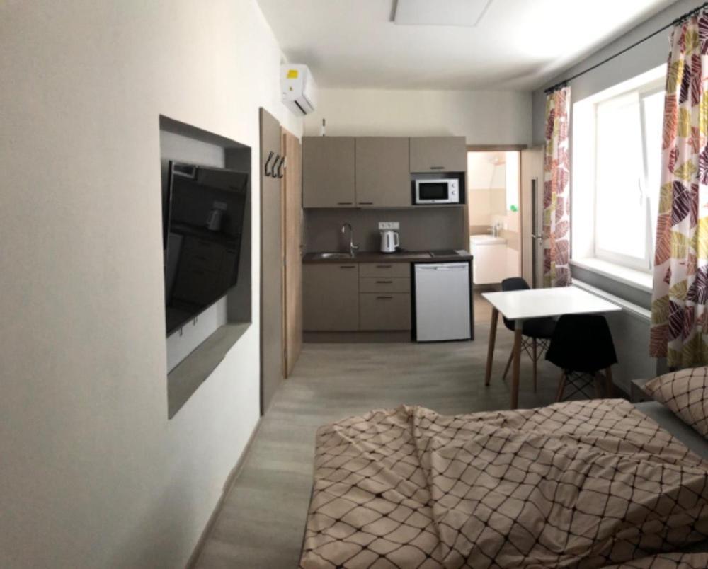 Apartmany U Stadionu 顺佩尔克 外观 照片