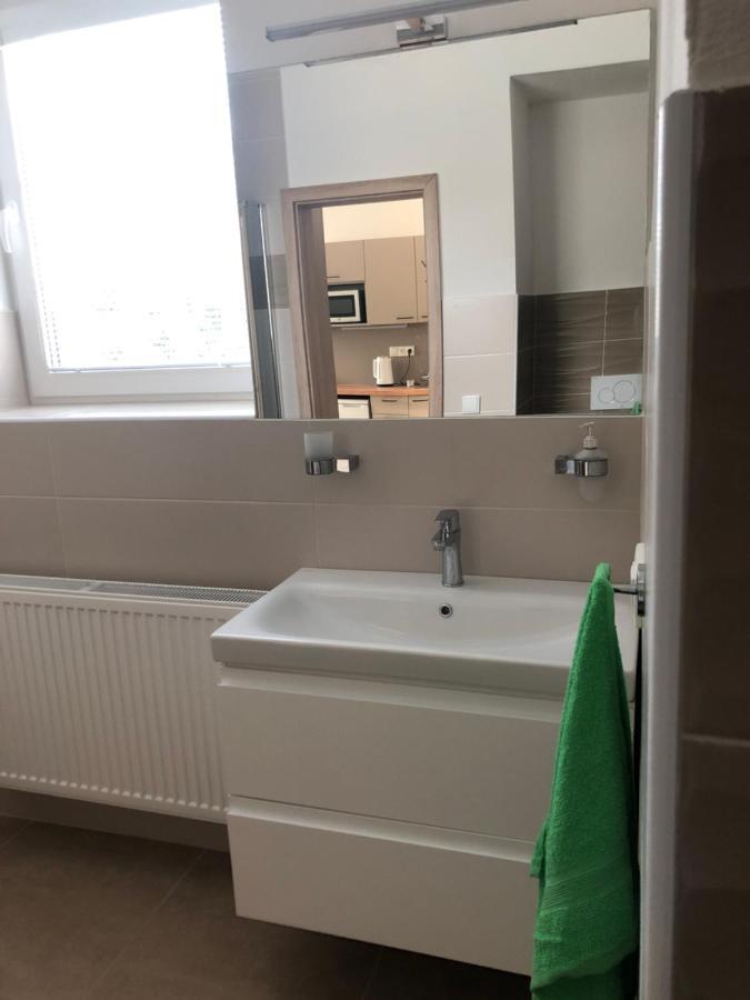 Apartmany U Stadionu 顺佩尔克 外观 照片
