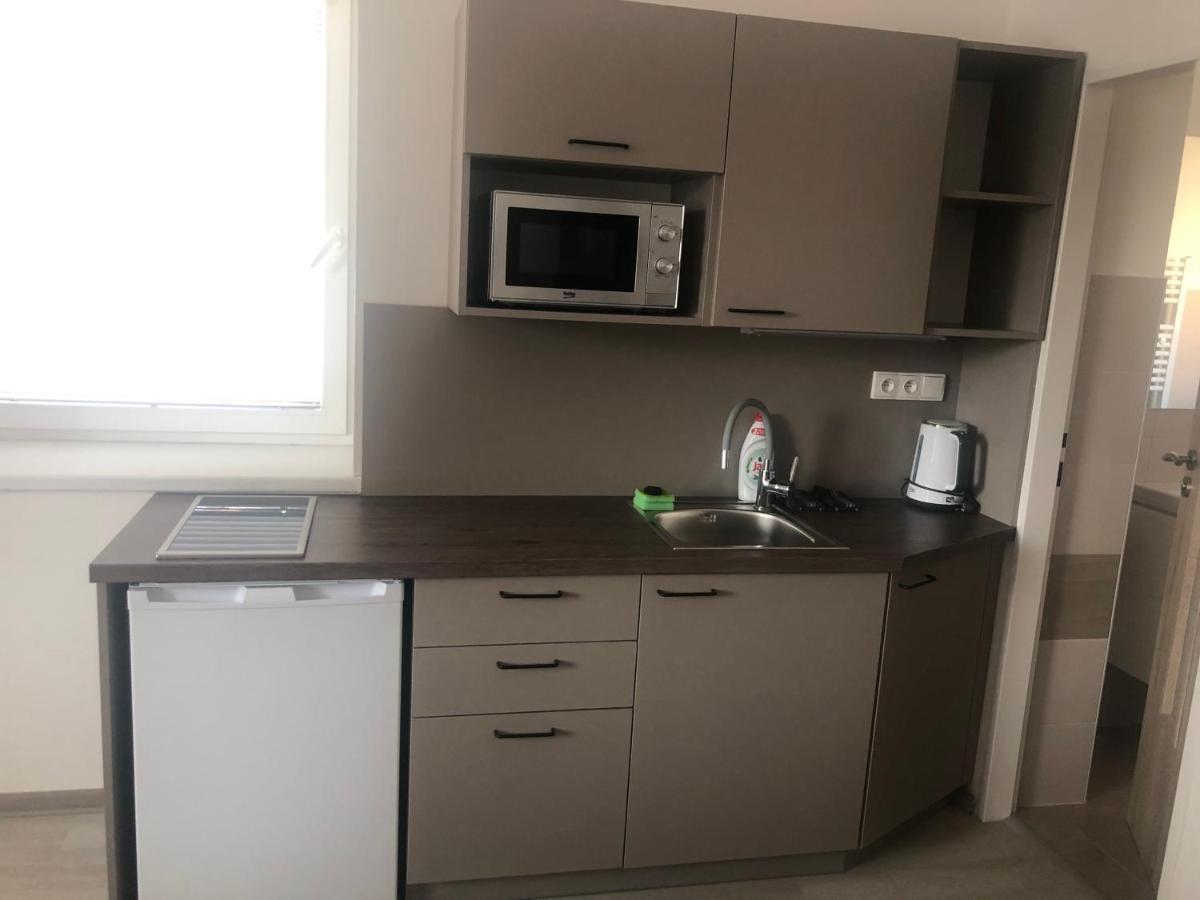 Apartmany U Stadionu 顺佩尔克 外观 照片