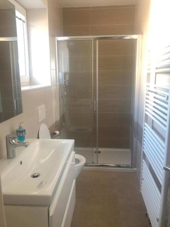 Apartmany U Stadionu 顺佩尔克 外观 照片